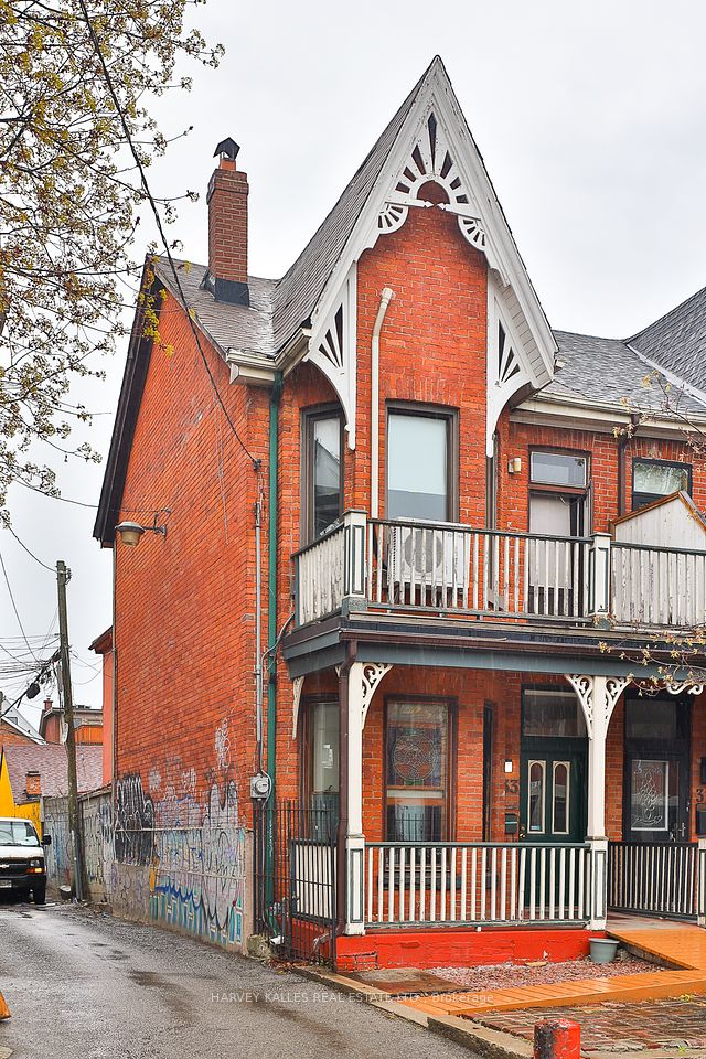 33 Clinton