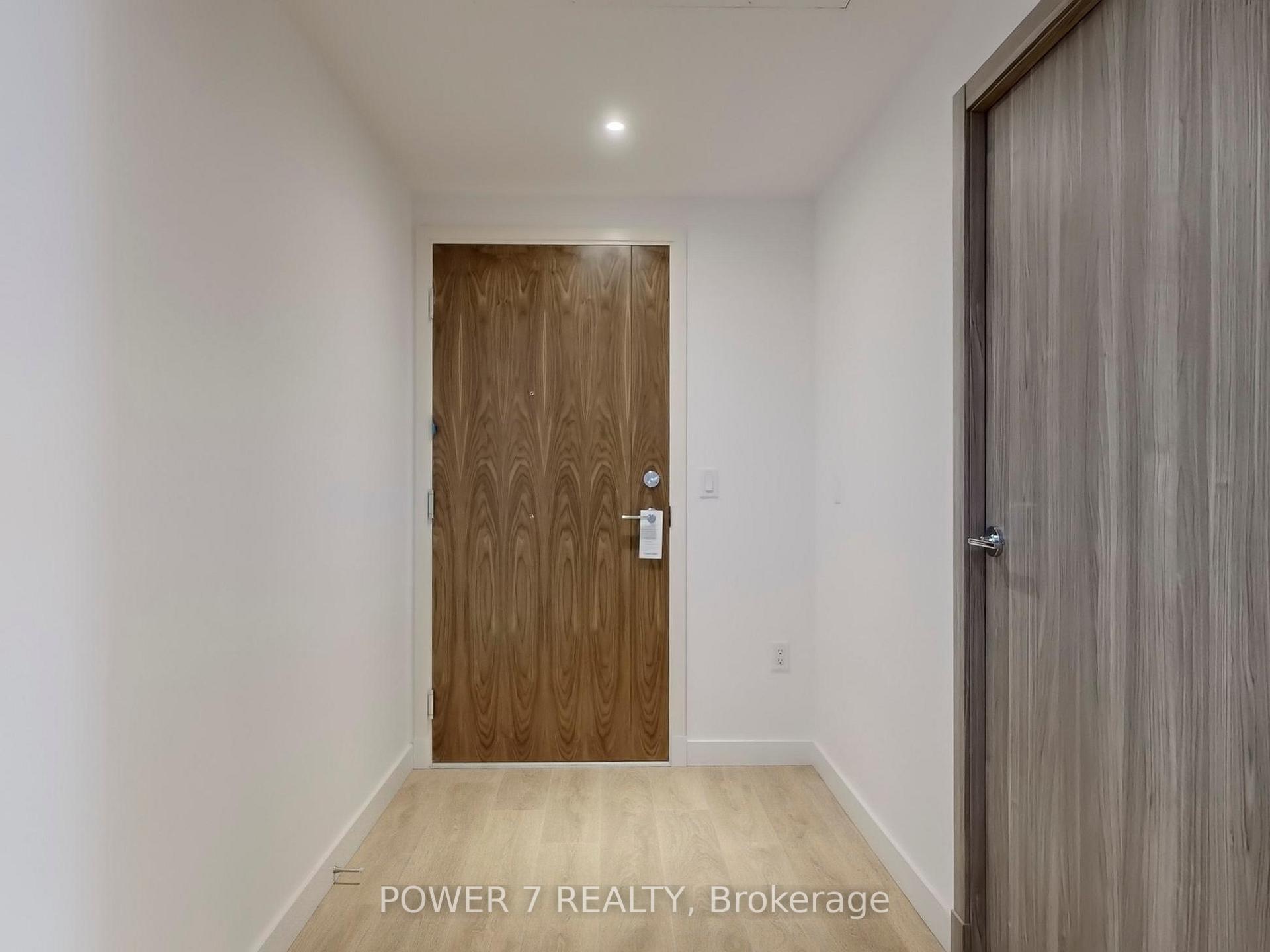 1 Bedroom Condo at 27 McMahon,  Toronto For sale