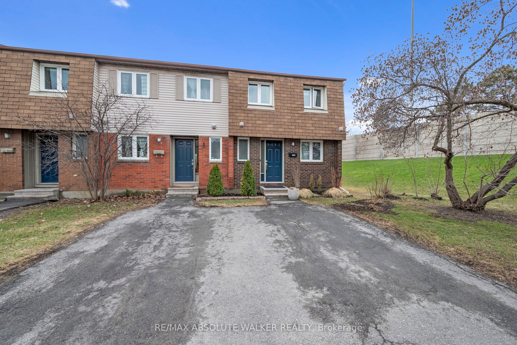 1300 Alness Court, #14