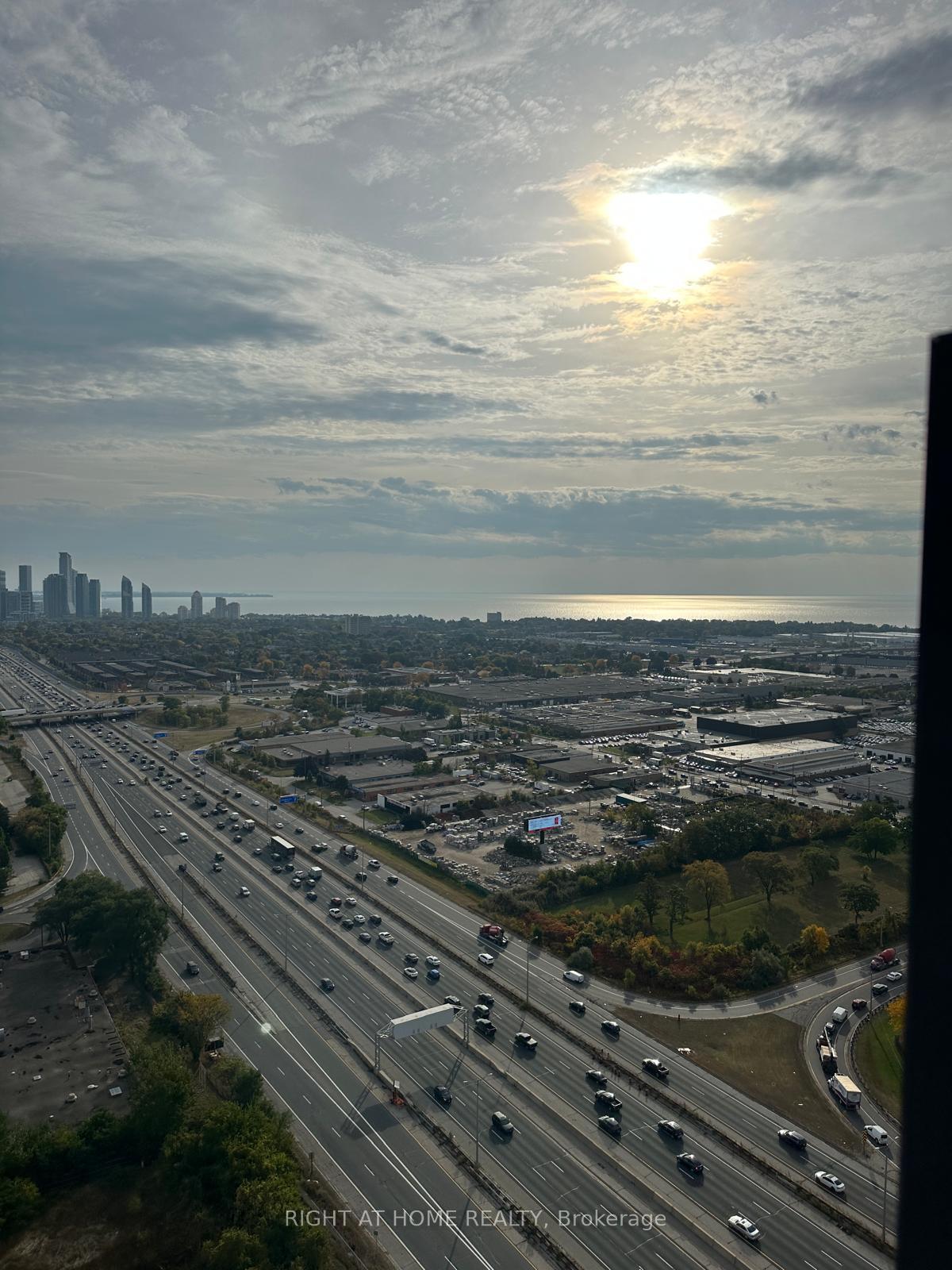 2 Bedrooms Condo at 36 Zorra,  Toronto For sale