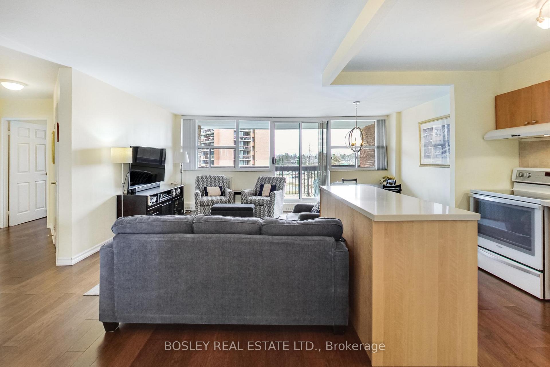 2 Bedrooms Condo at 3501 Glen Erin,  Mississauga For sale