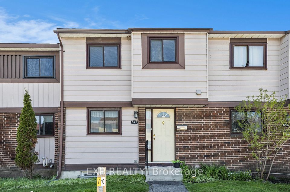 54 Foxfield