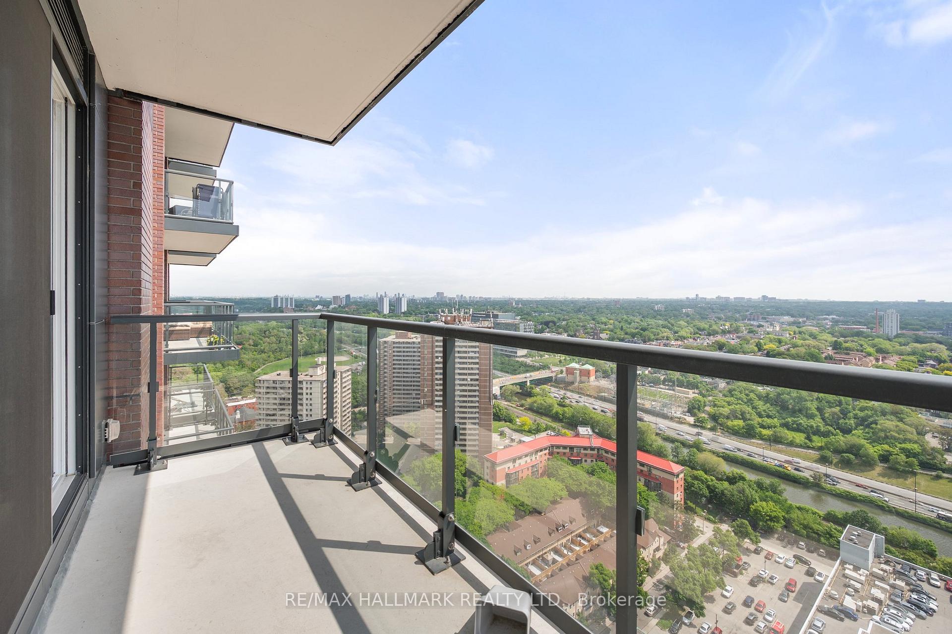 4 Bedrooms Condo at 130 River, Toronto For sale