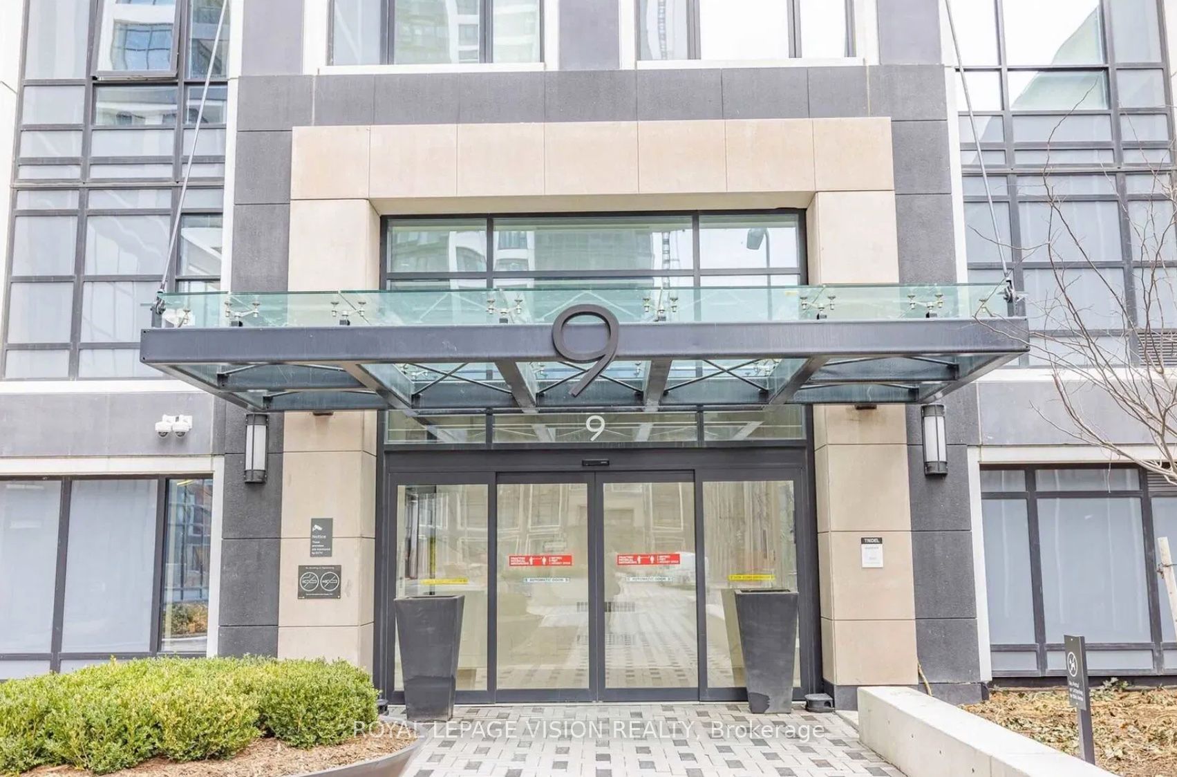 9 Mabelle Avenue, #722