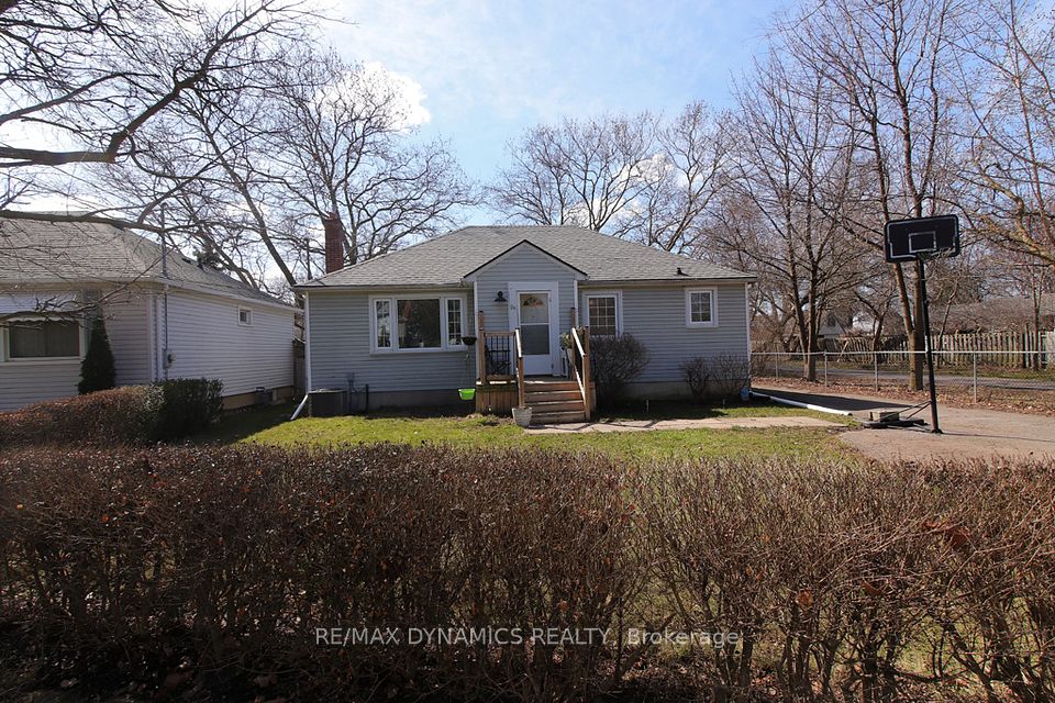26 Beamer Avenue, St. Catharines, ON L2M 2L3