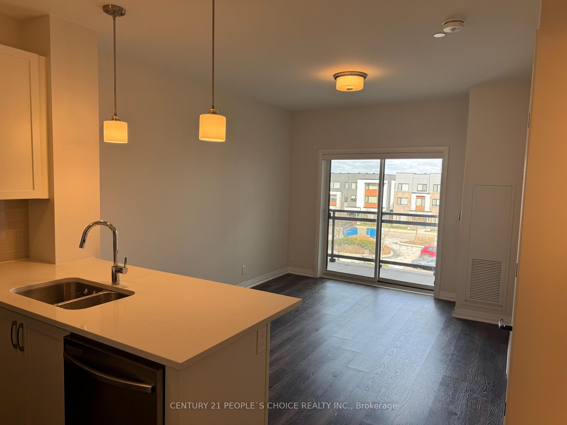 2 Bedrooms Condo at 102 Grovewood Common, Oakville For sale