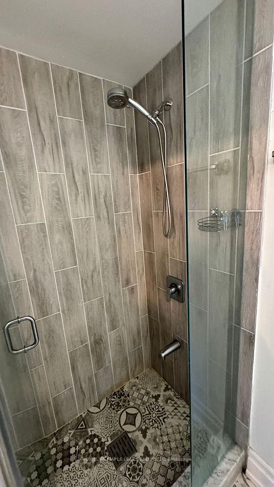 6 Sundel Avenue, Toronto, ON M6M 3K3