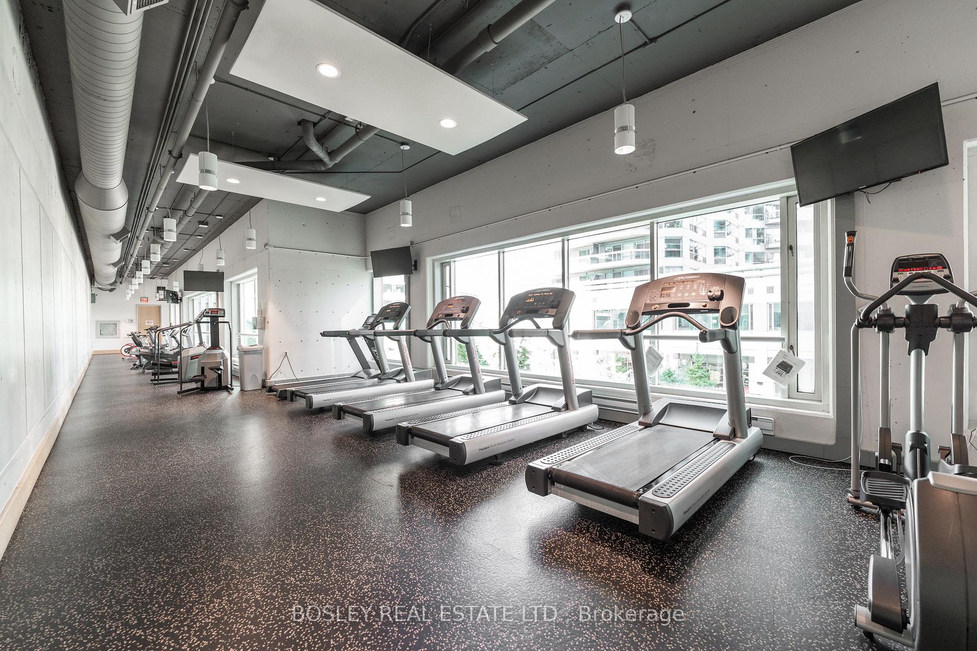 2 Bedrooms Condo at 10 Queens,  Toronto For sale