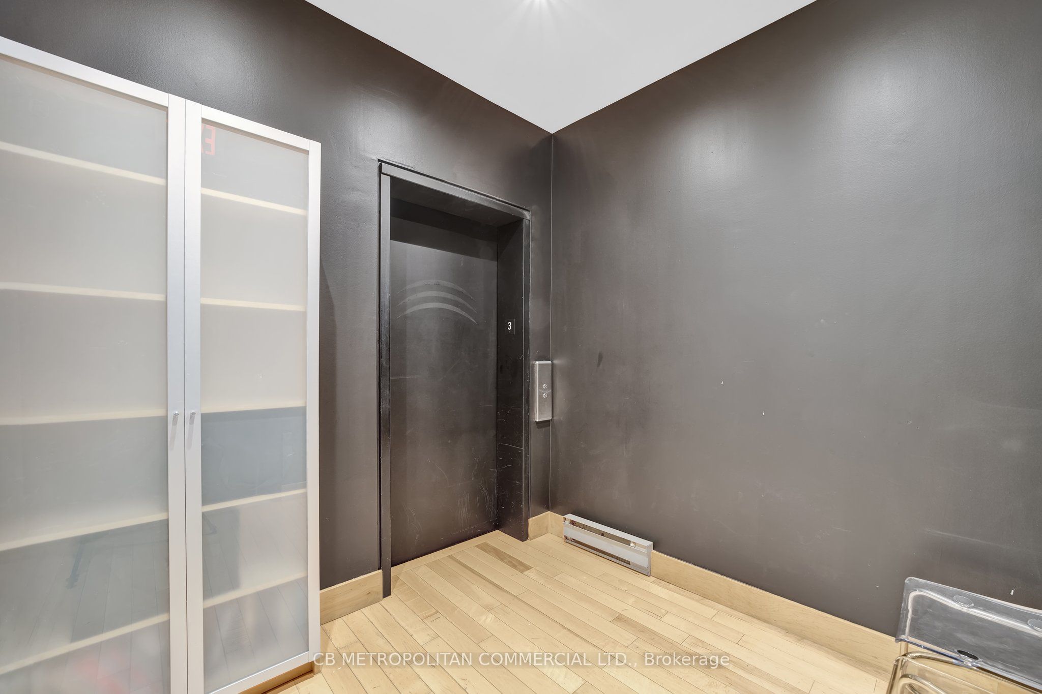 21 Camden Street, #301