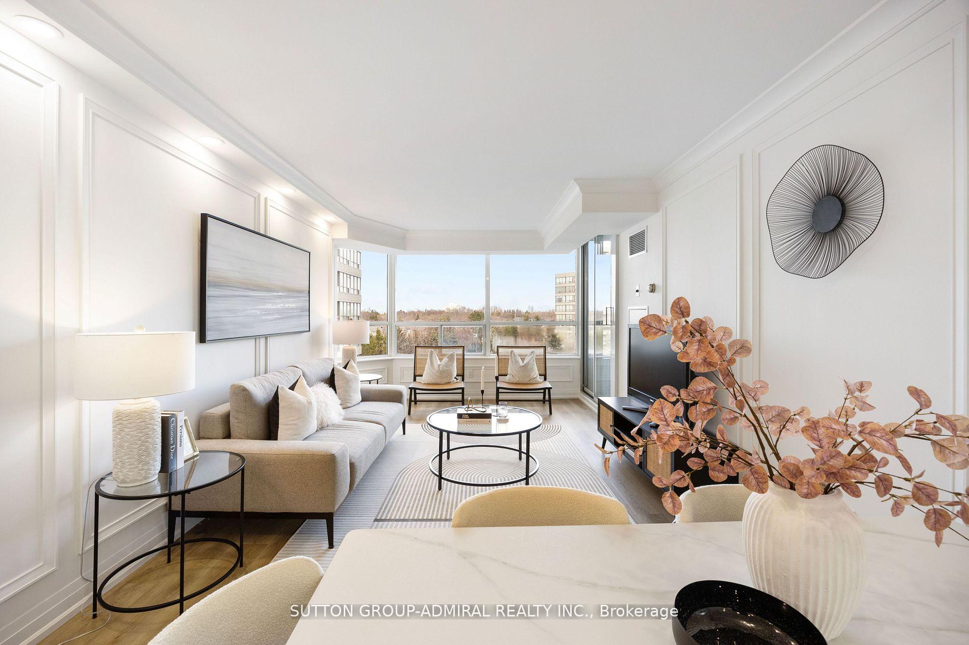 2 Bedrooms Condo at 11 Townsgate,  Vaughan For sale