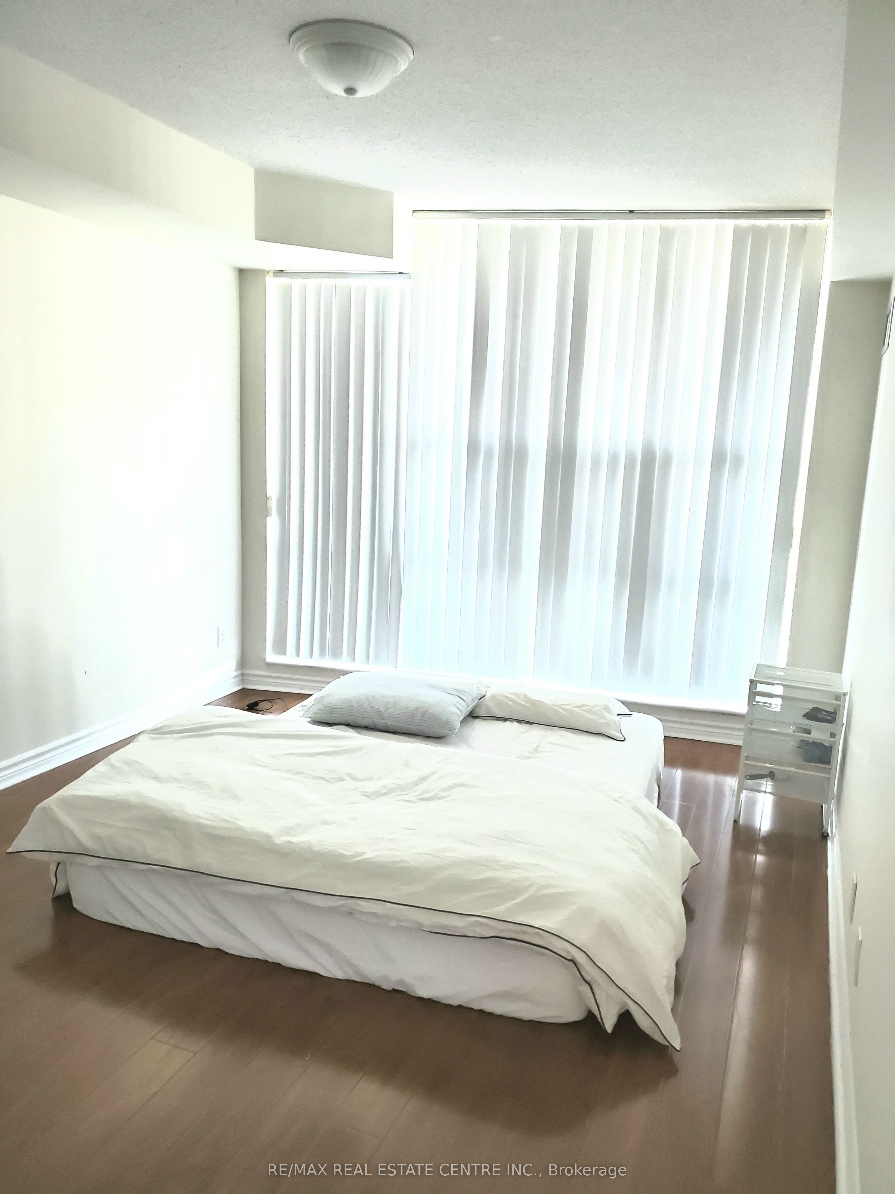 1 Elm Drive W, #909