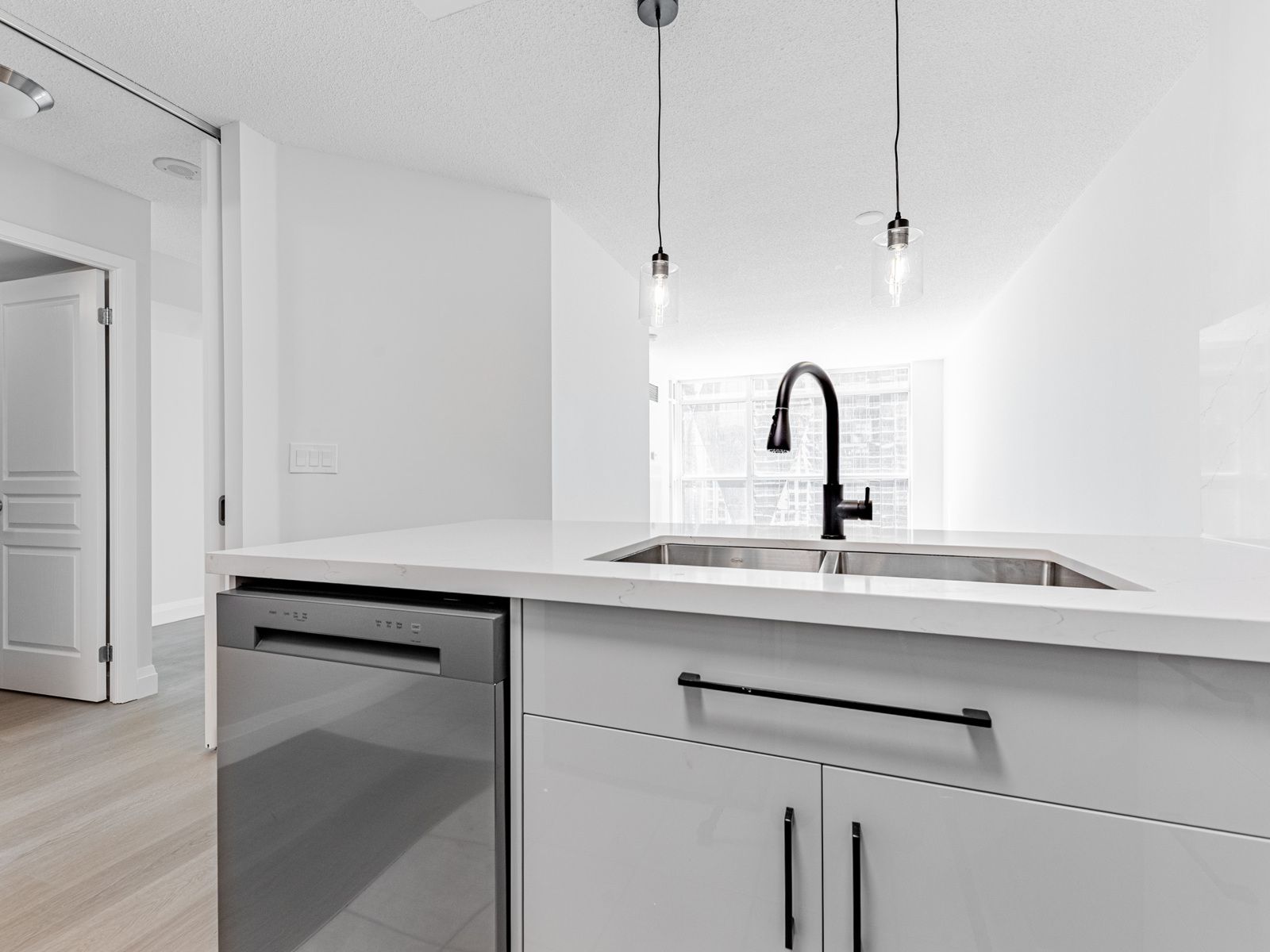 18 Yonge Street 3013