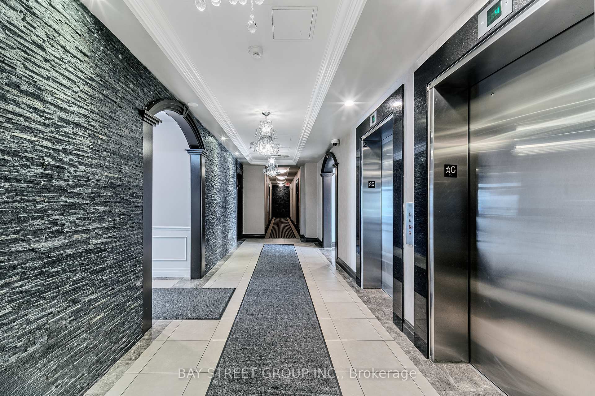 2 Bedrooms Condo at 777 STEELES,  Toronto For sale