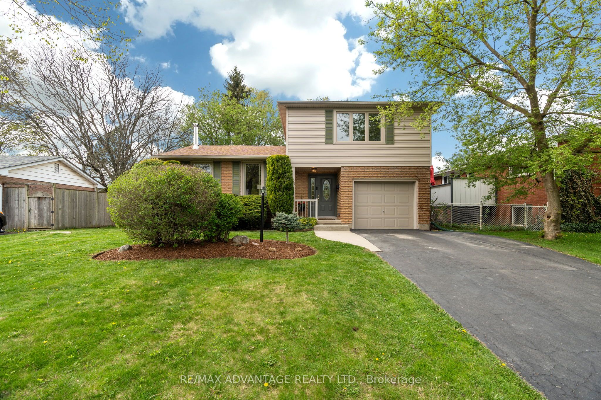 131 Scotchpine Crescent, London North, ON N6G 2E1
