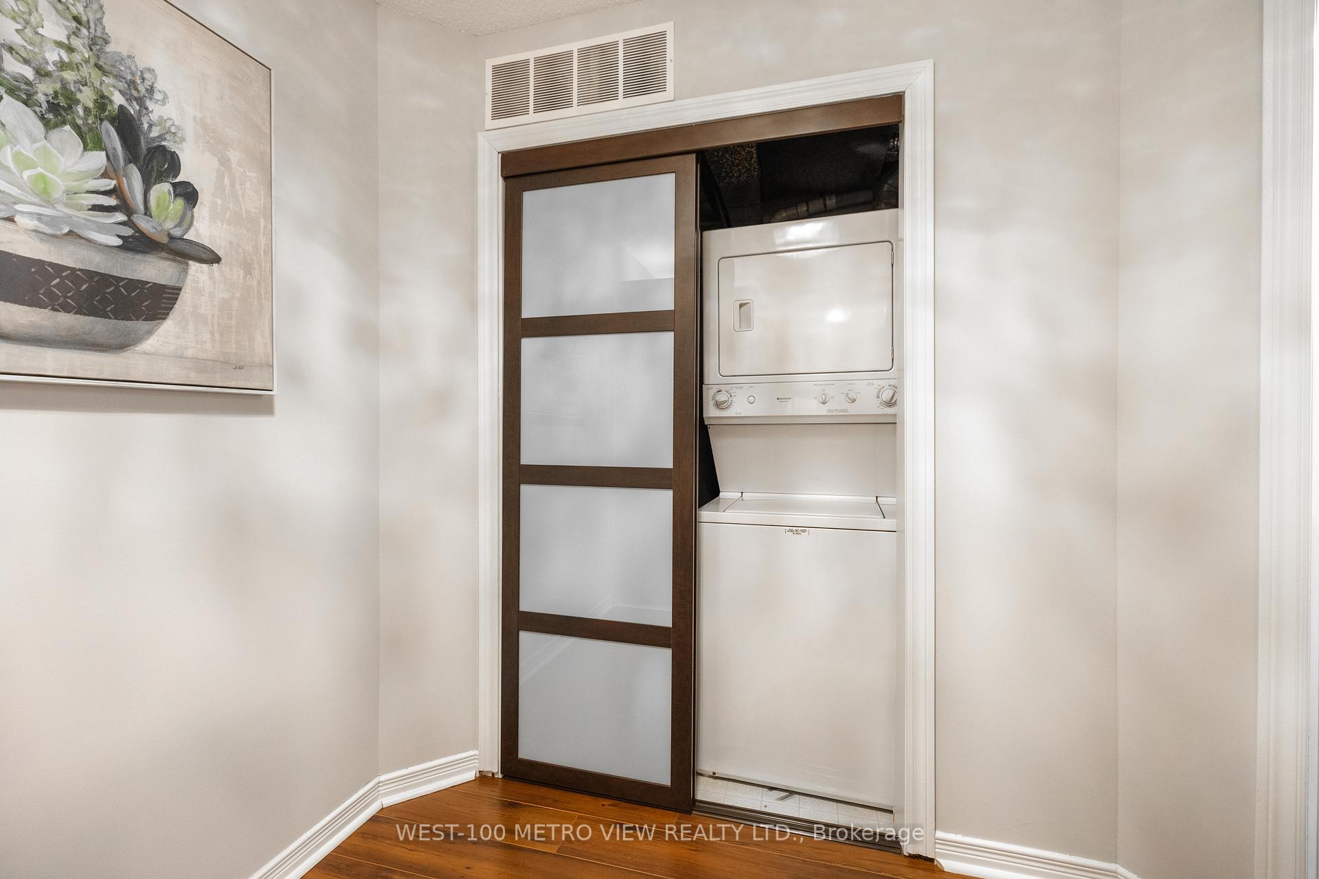 1 Bedroom Condo at 2040 Cleaver,  Burlington For sale