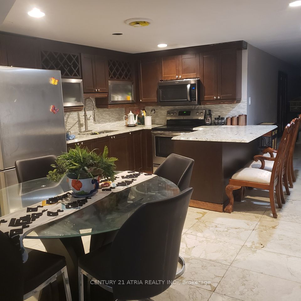 71 Laureleaf Road, Markham, ON L3T 2Y3