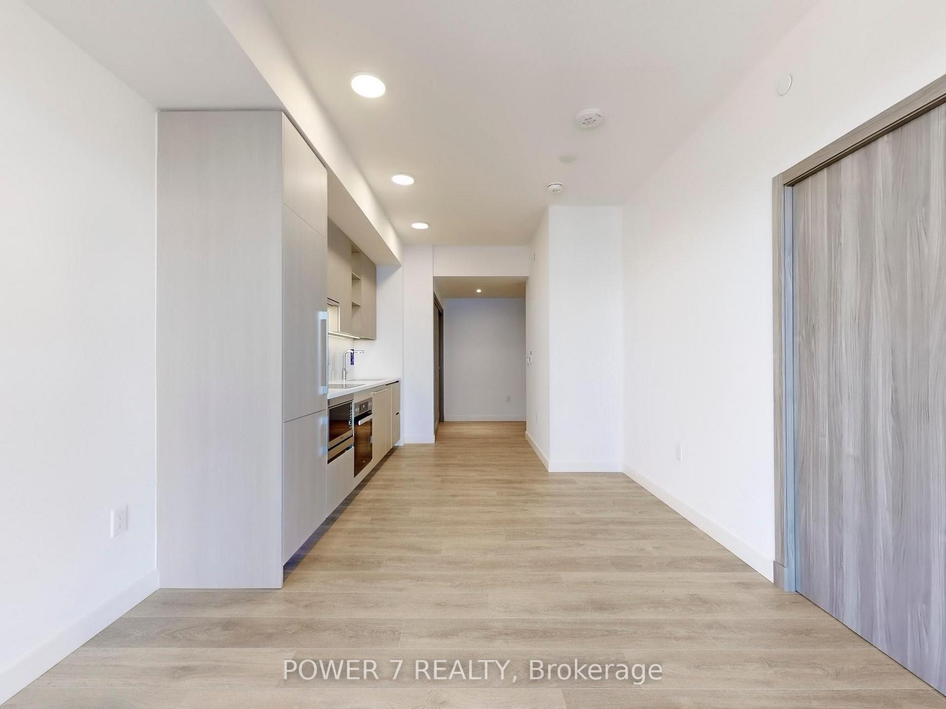 1 Bedroom Condo at 27 McMahon,  Toronto For sale