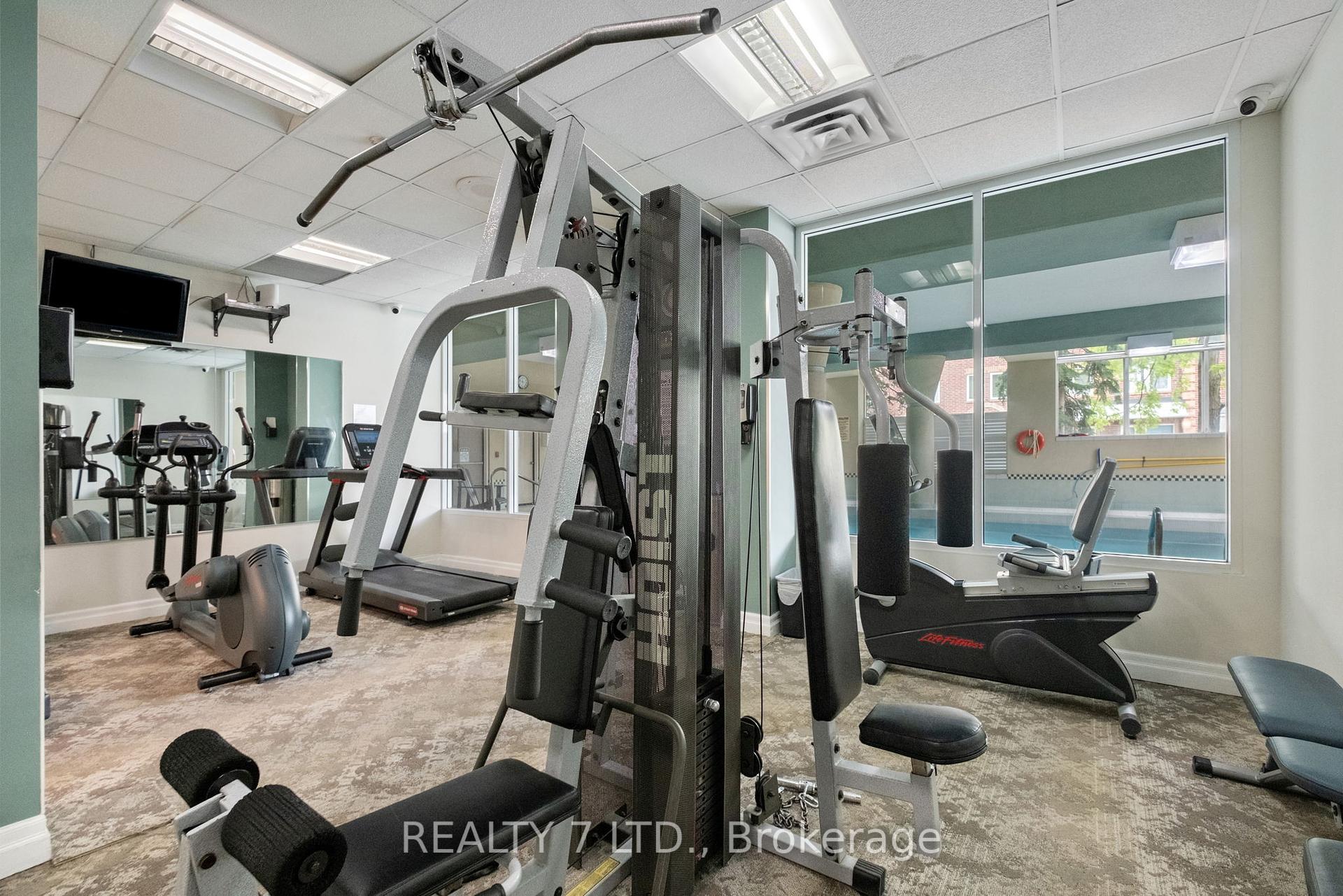 2 Bedrooms Condo at 850 Steeles, Vaughan For sale