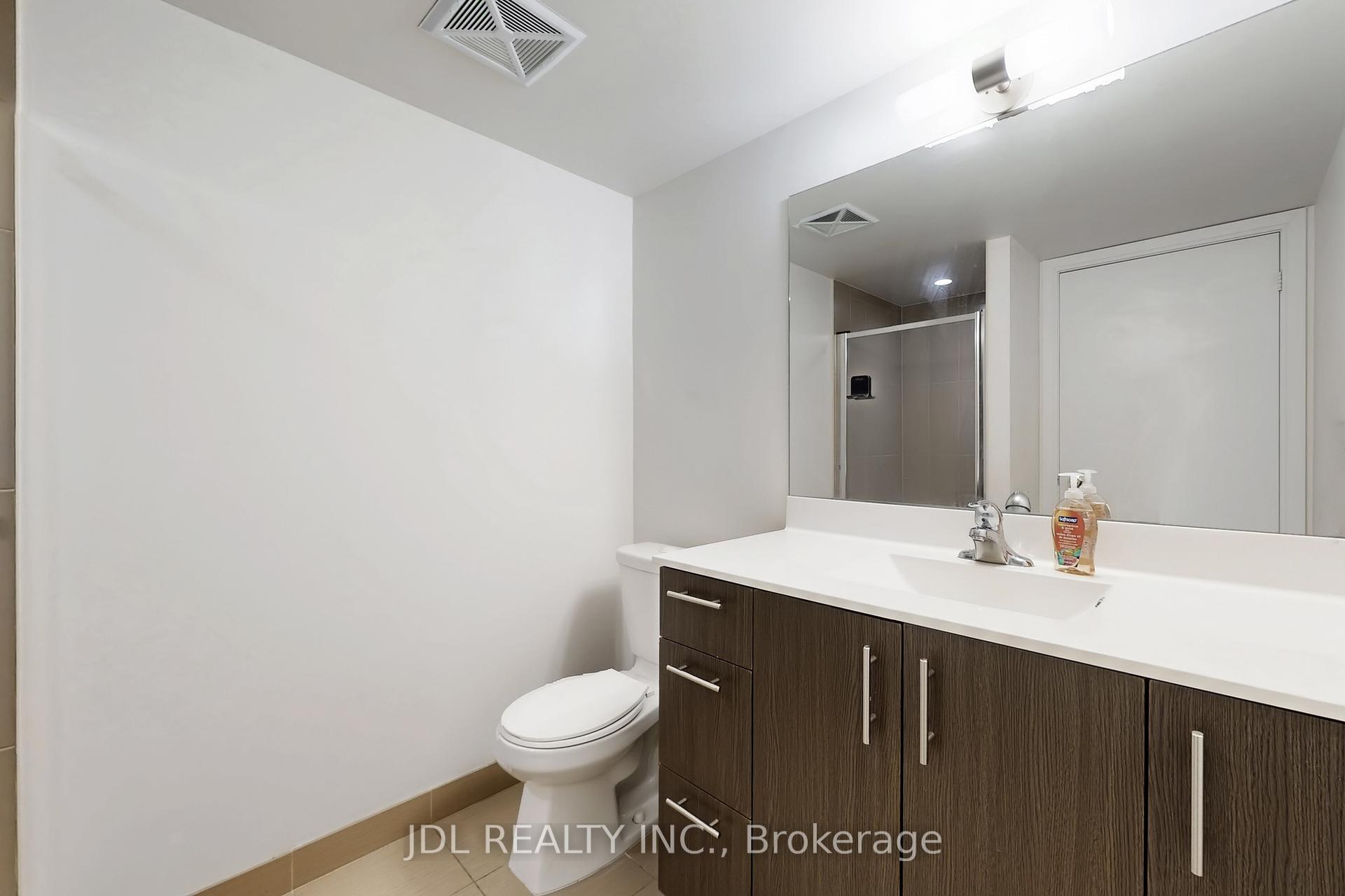 2 Bedrooms Condo at 255 Village Green, Toronto For sale