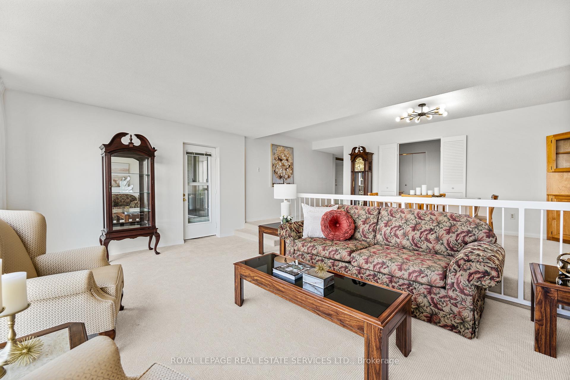 2 Bedrooms Condo at 2185 Marine,  Oakville For sale