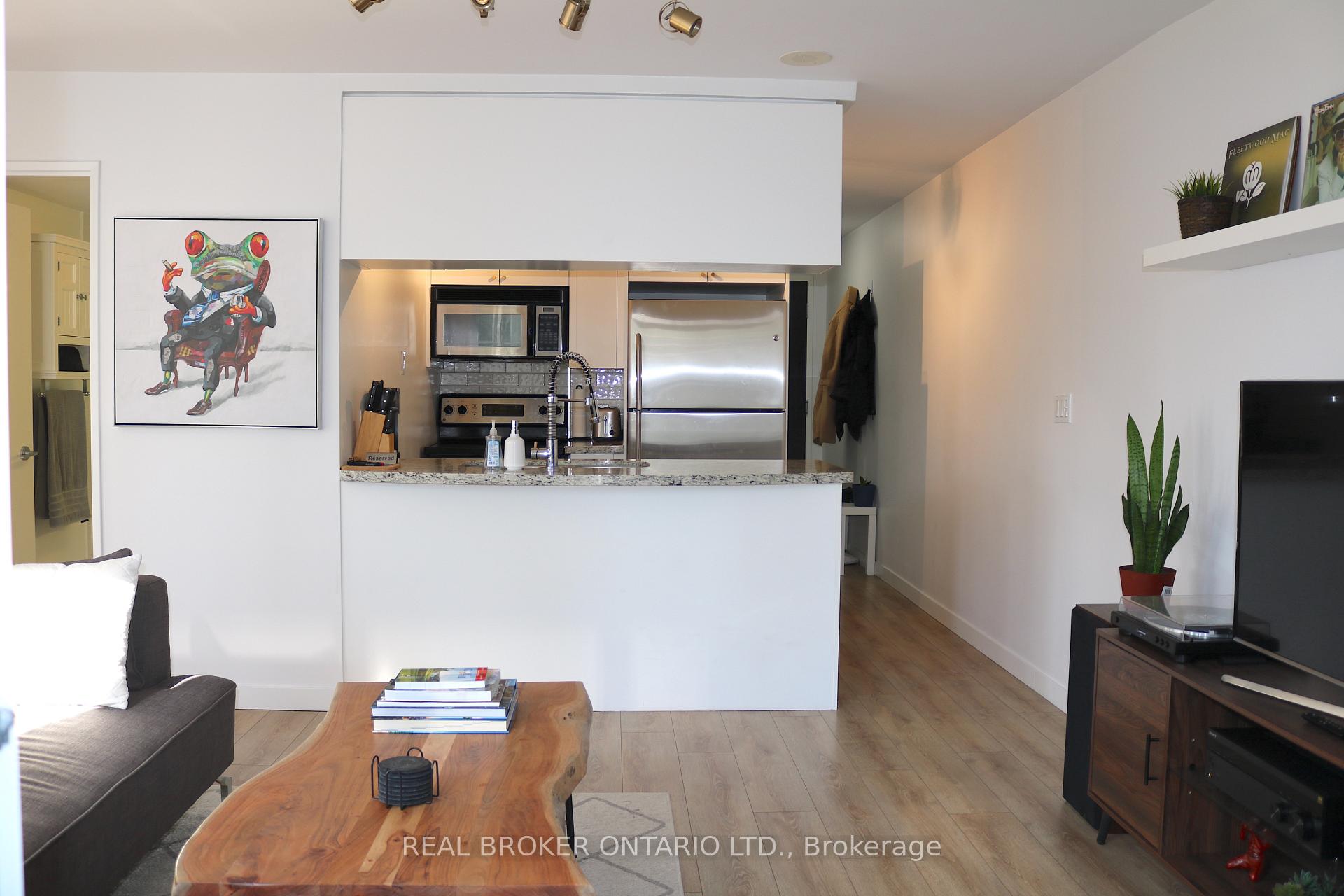 2 Bedrooms Condo at 1005 King, Toronto For sale