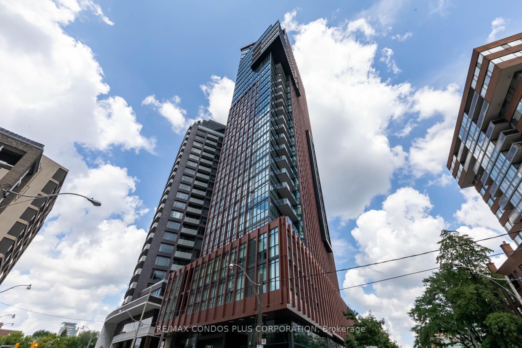 1 Bedroom Condo at 32 Davenport, Toronto For sale