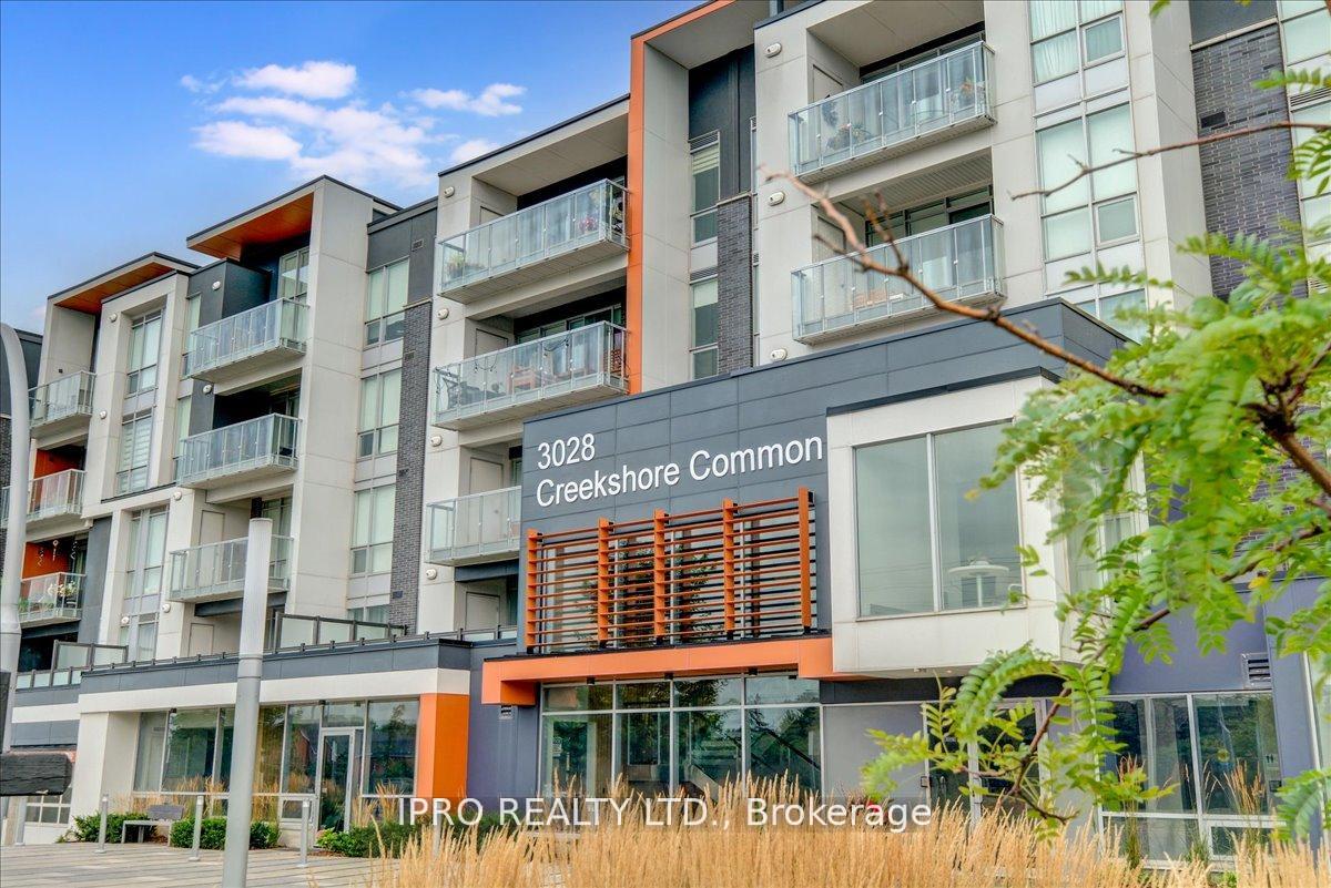 2 Bedrooms Condo at 3028 Creekshore, Oakville For sale