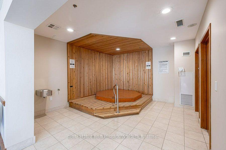 2 Bedrooms Condo at 2500 Rutherford, Vaughan For sale