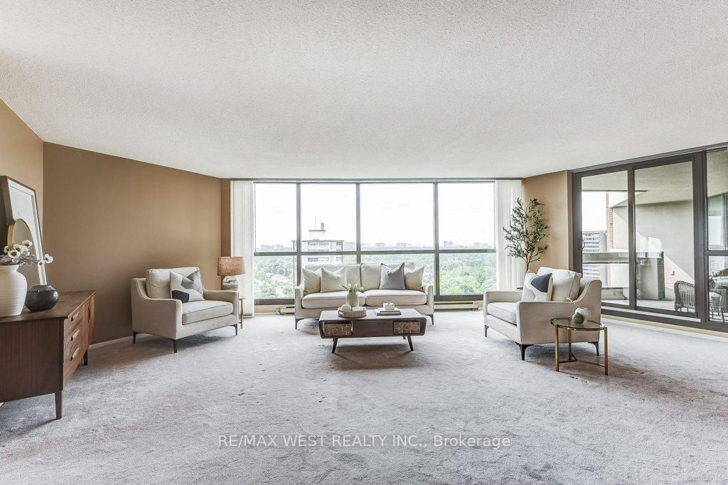 3 Bedrooms Condo at 2000 Islington, Toronto For sale