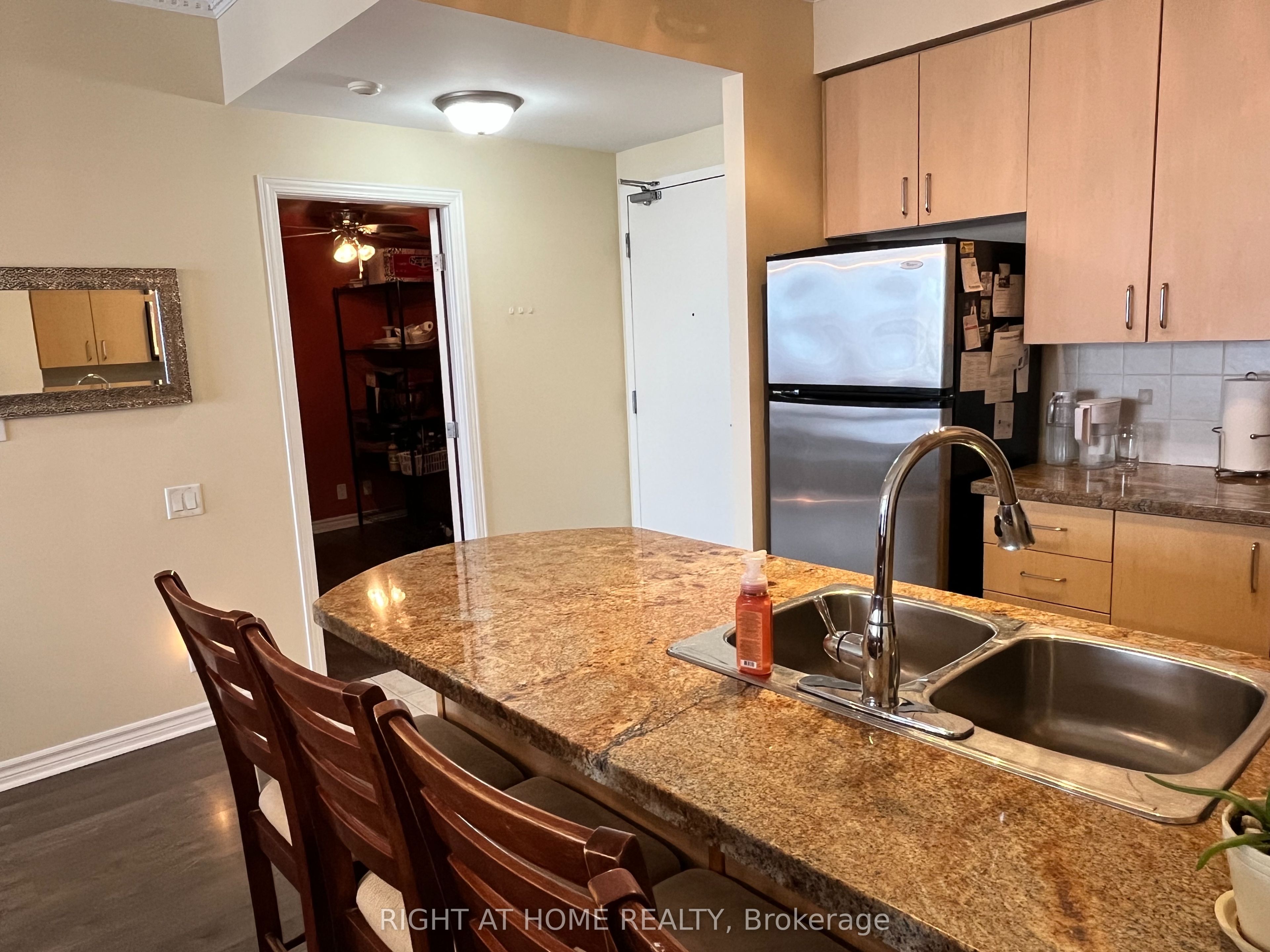 11121 Yonge Street, ## 602