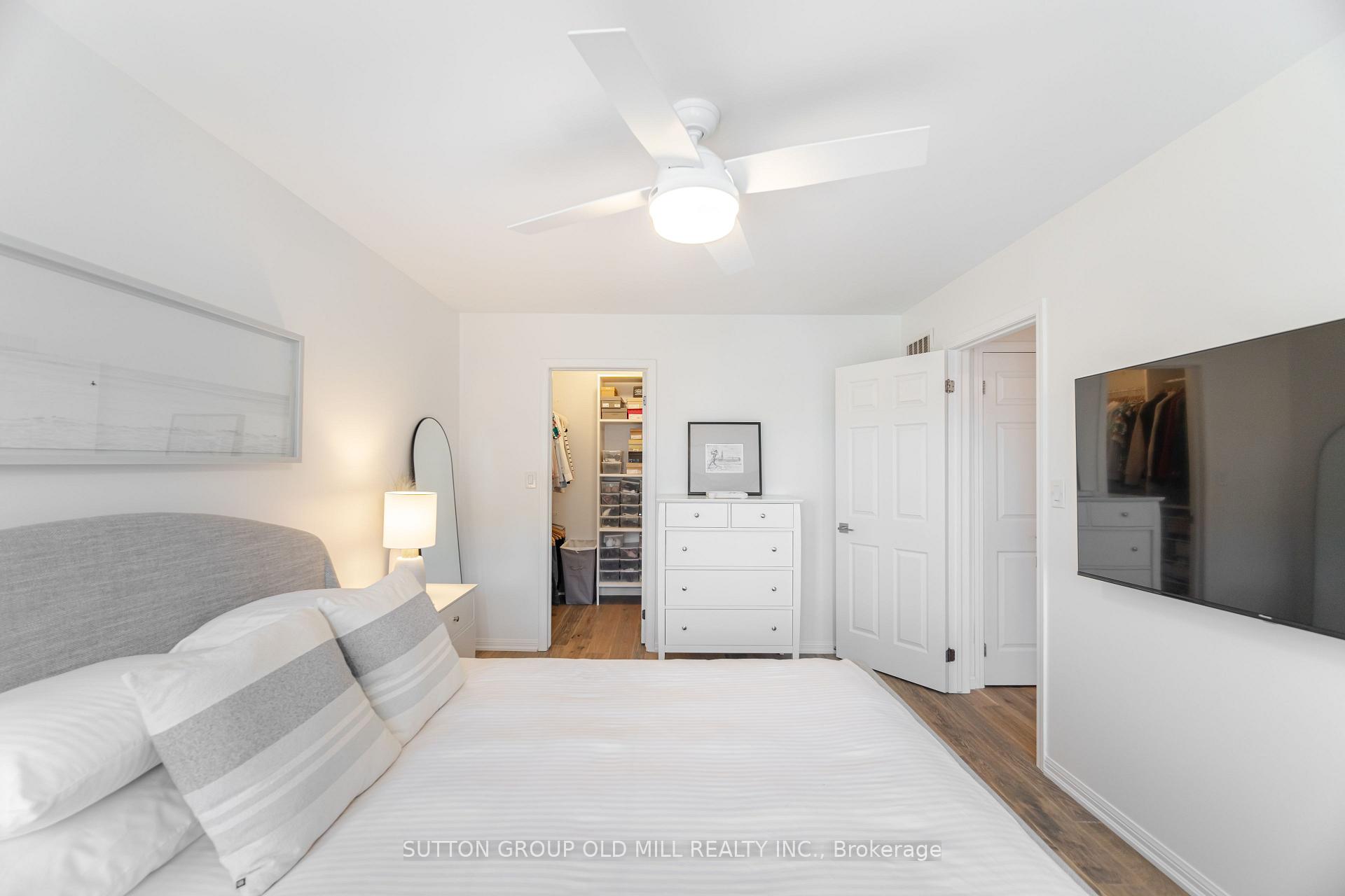 2 Bedrooms Condo at 3050 Rotary,  Burlington For sale