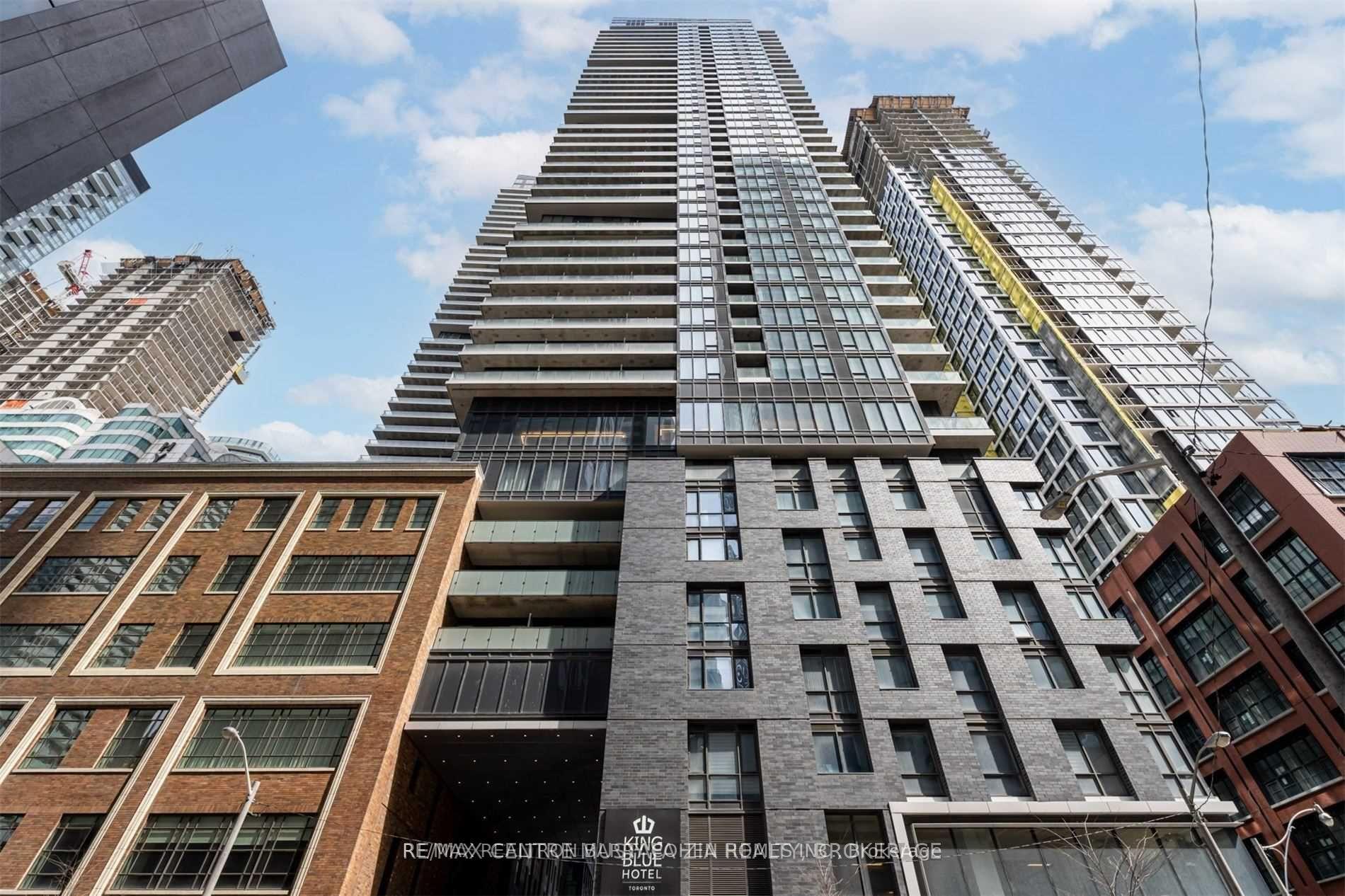 3 Bedrooms Condo at 115 Blue Jays, Toronto For sale
