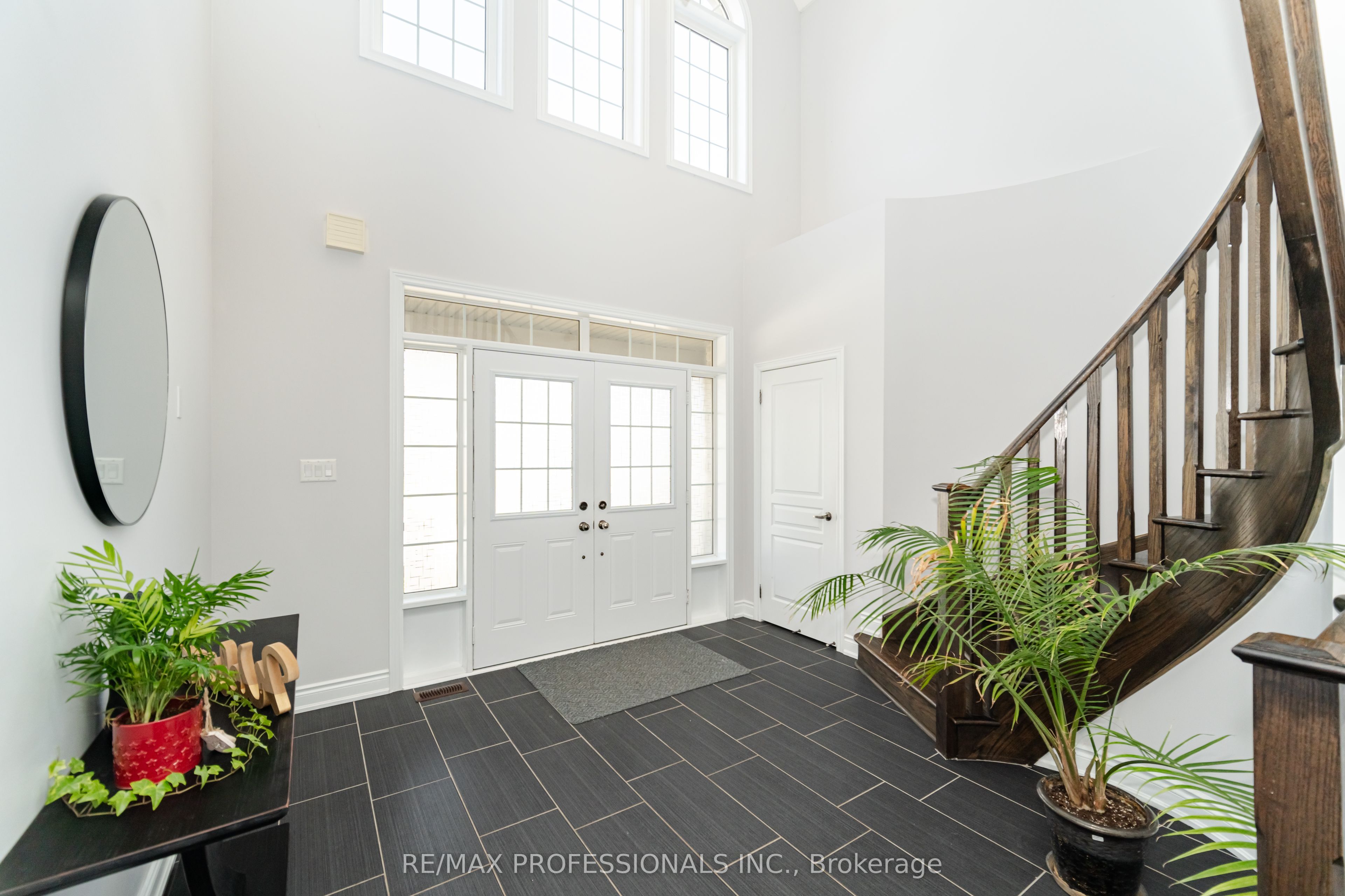 35 Lampman Crescent