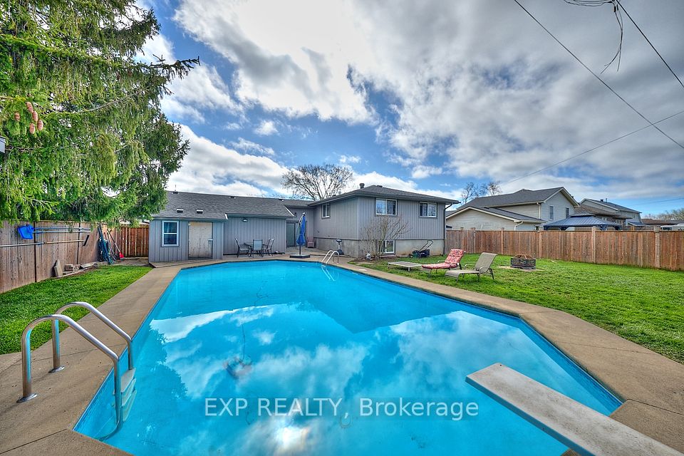 765 GRANDVIEW Road, Fort Erie, ON L2A 4V6