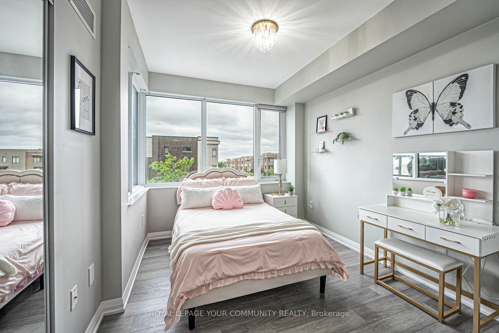 3 Bedrooms Condo at 99 EAGLE ROCK, Vaughan For sale