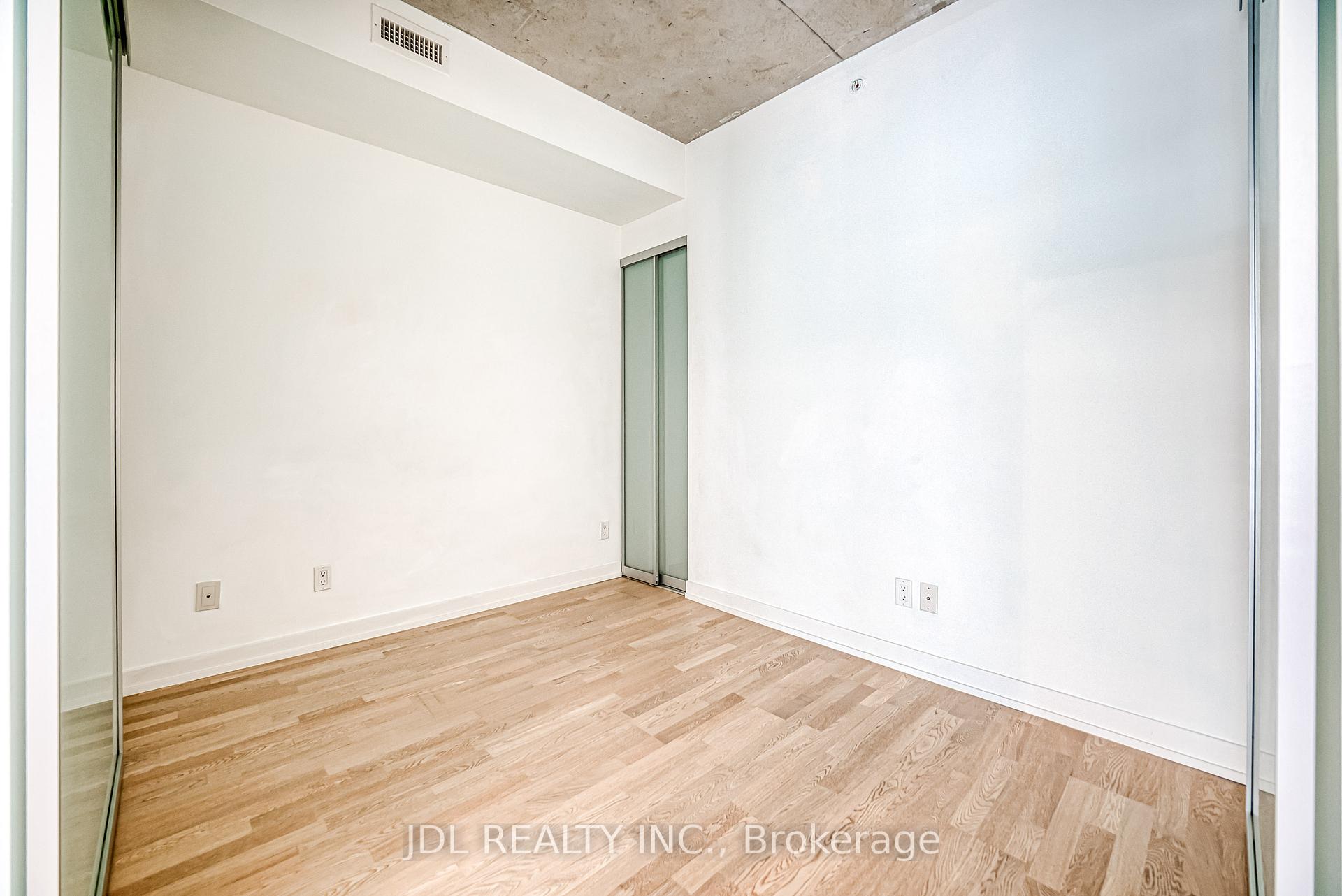 1 Bedroom Condo at 461 Adelaide, Toronto For sale
