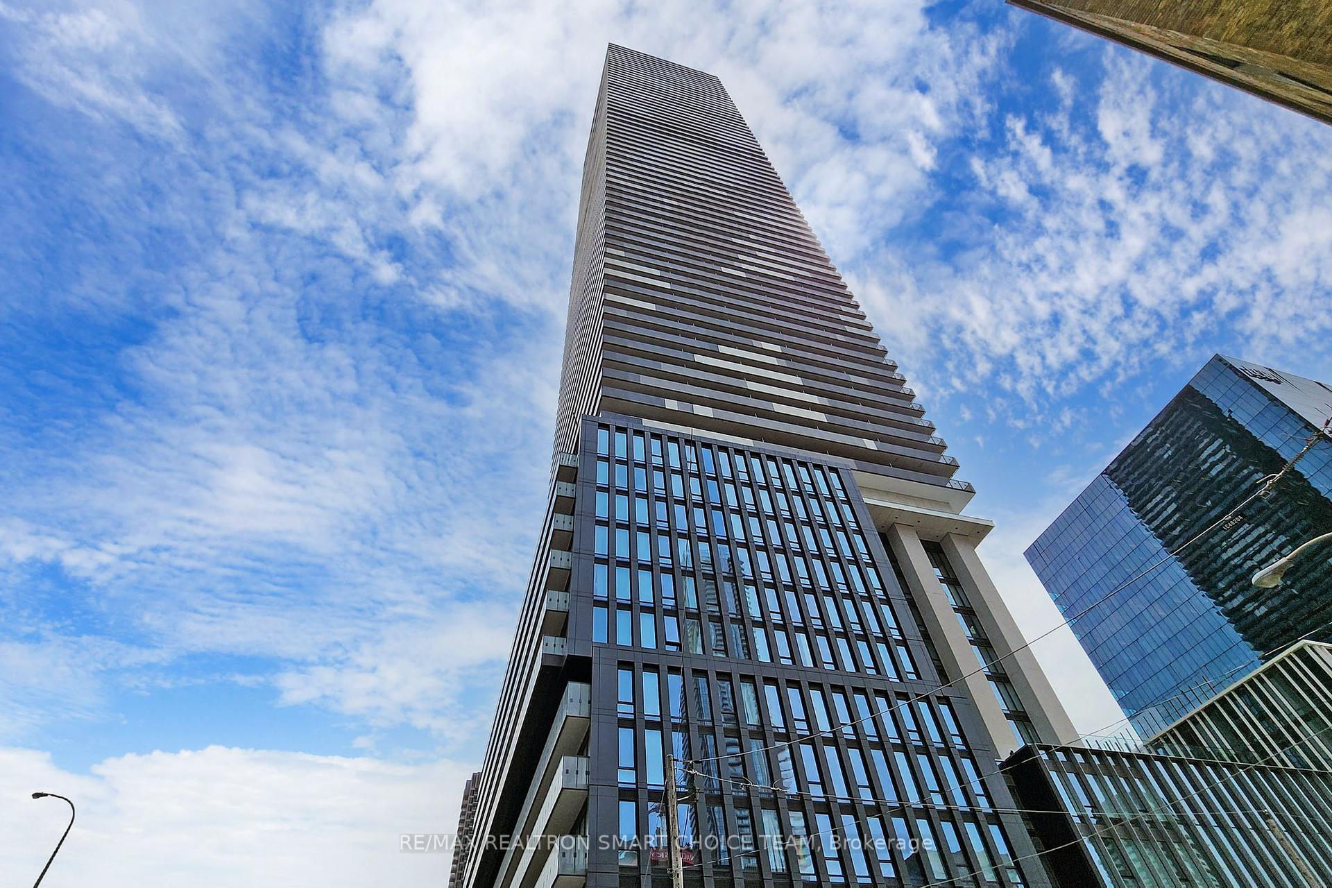 2 Bedrooms Condo at 55 Cooper, Toronto For sale