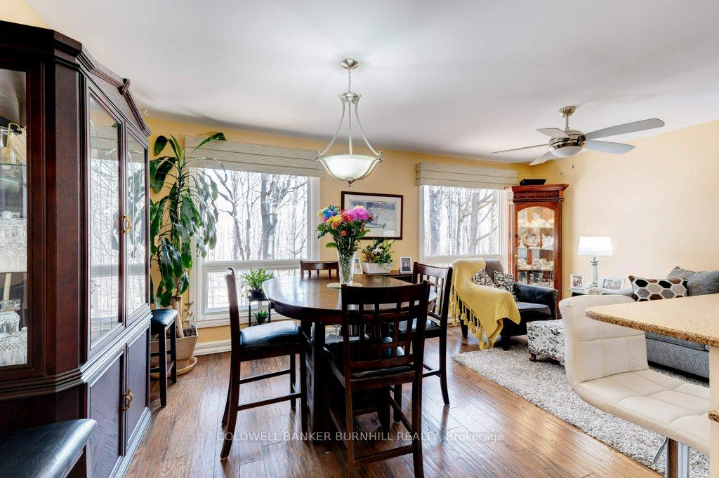 3 Bedrooms Condo at 2301 CAVENDISH,  Burlington For sale