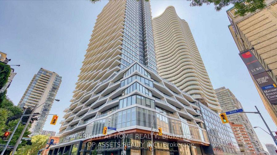 2 Bedrooms Condo at 85 Wood, Toronto For sale