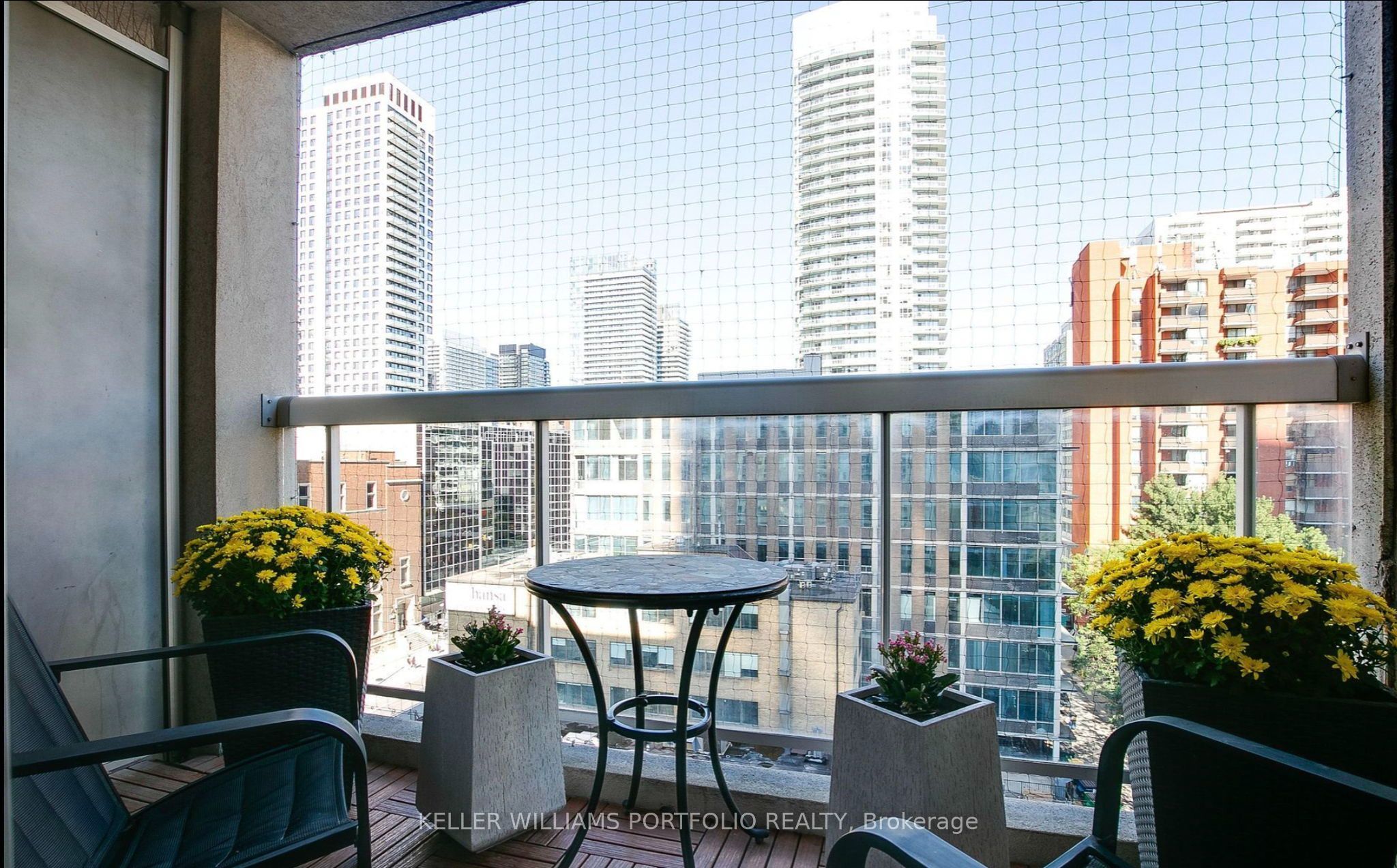 43 Eglinton Avenue E, #1009