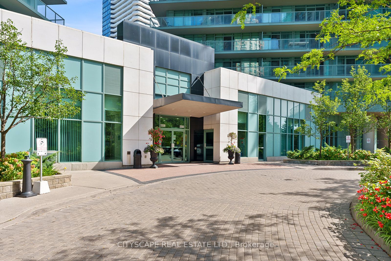 5500 Yonge Street, #202