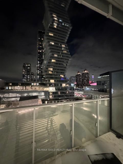 2 Bedrooms Condo at 3883 Quartz,  Mississauga For sale