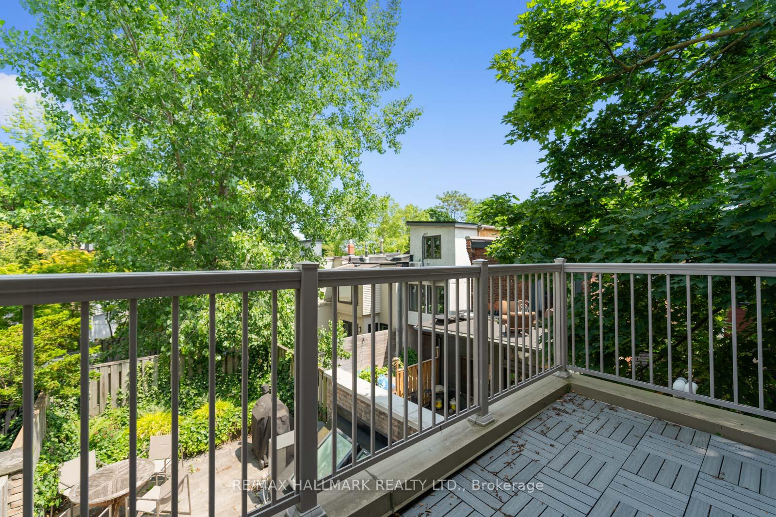 4 Bedrooms Condo at 95 Summerhill, Toronto For sale