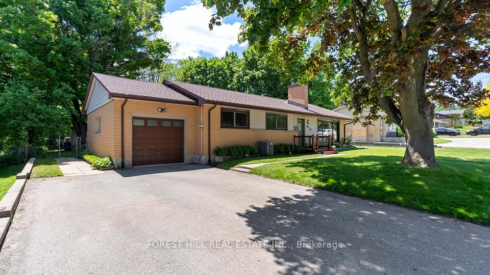 910 Oxford Street, London North, ON N6H 1V3