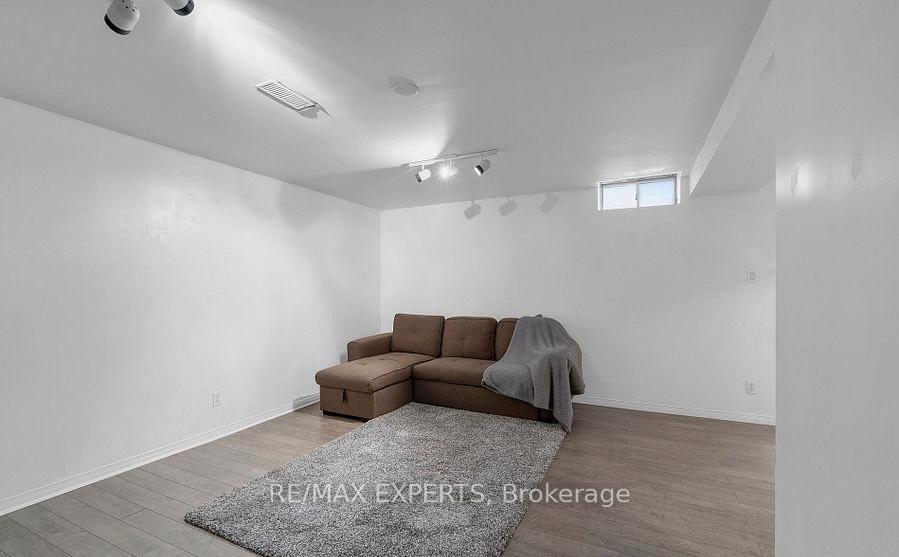 11 Wedgewood Place
