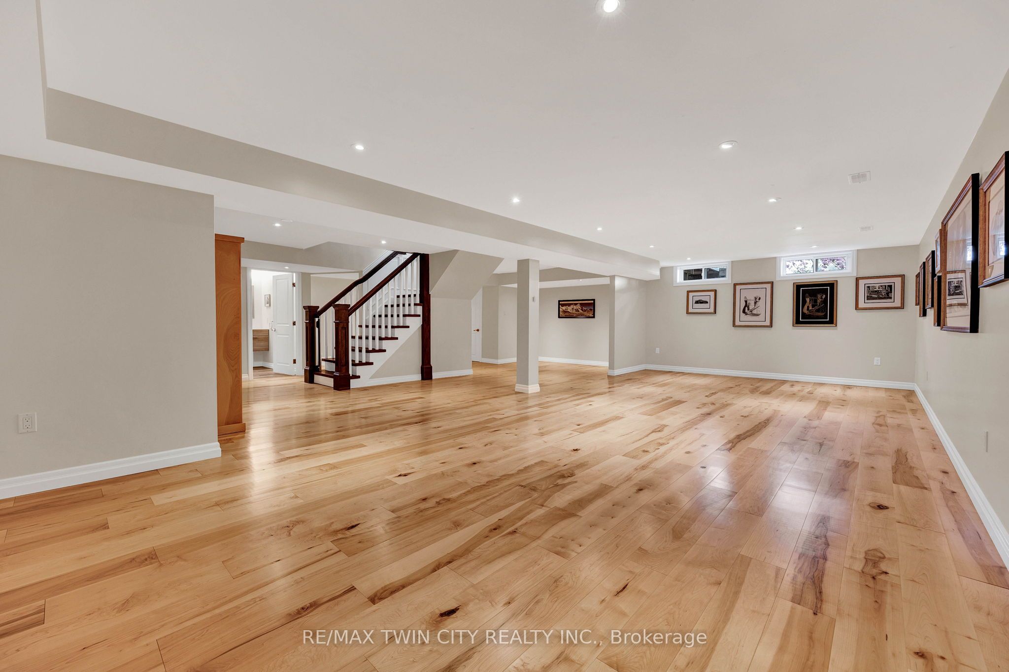 7 Huntley Crescent