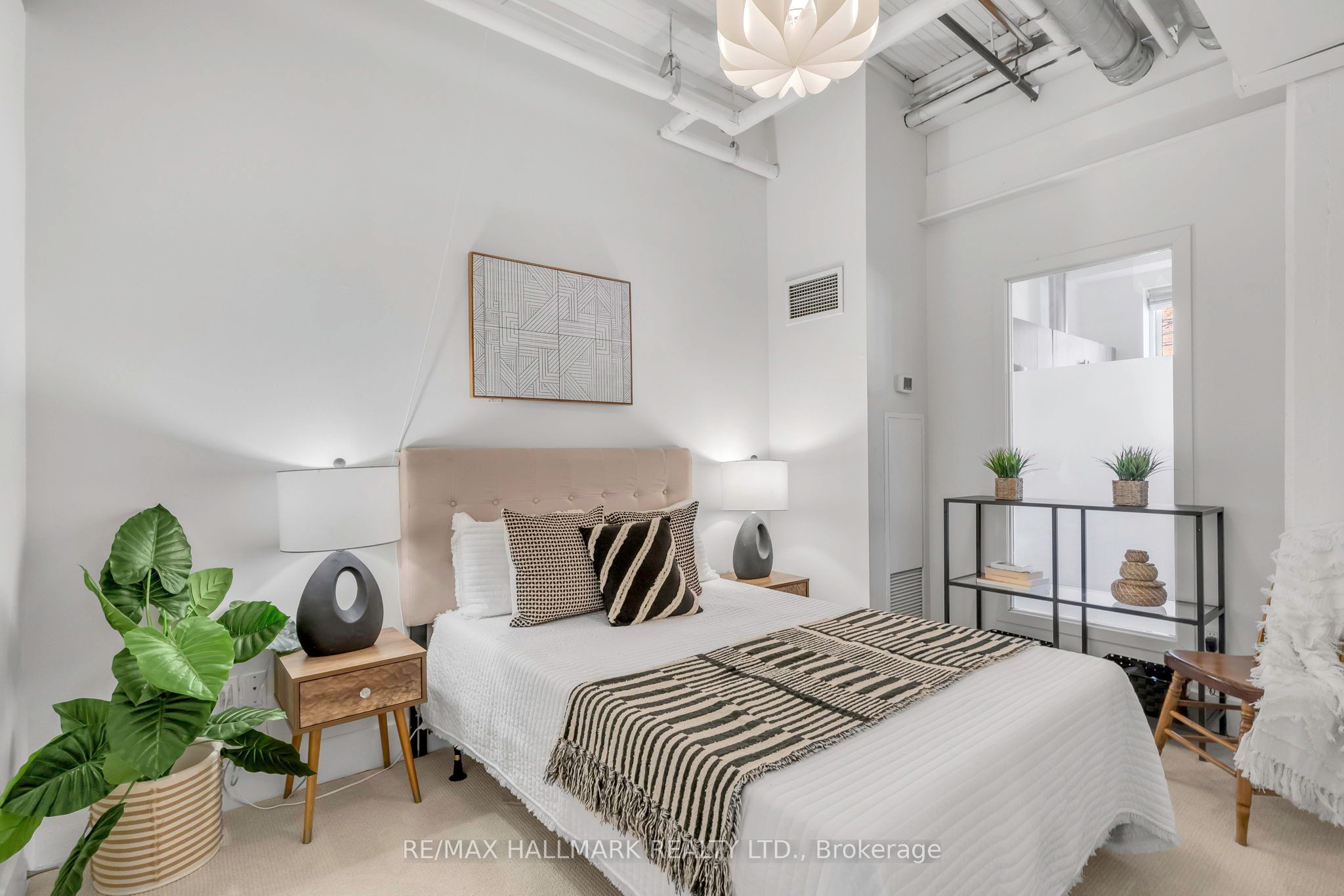 183 Dovercourt Road, #106