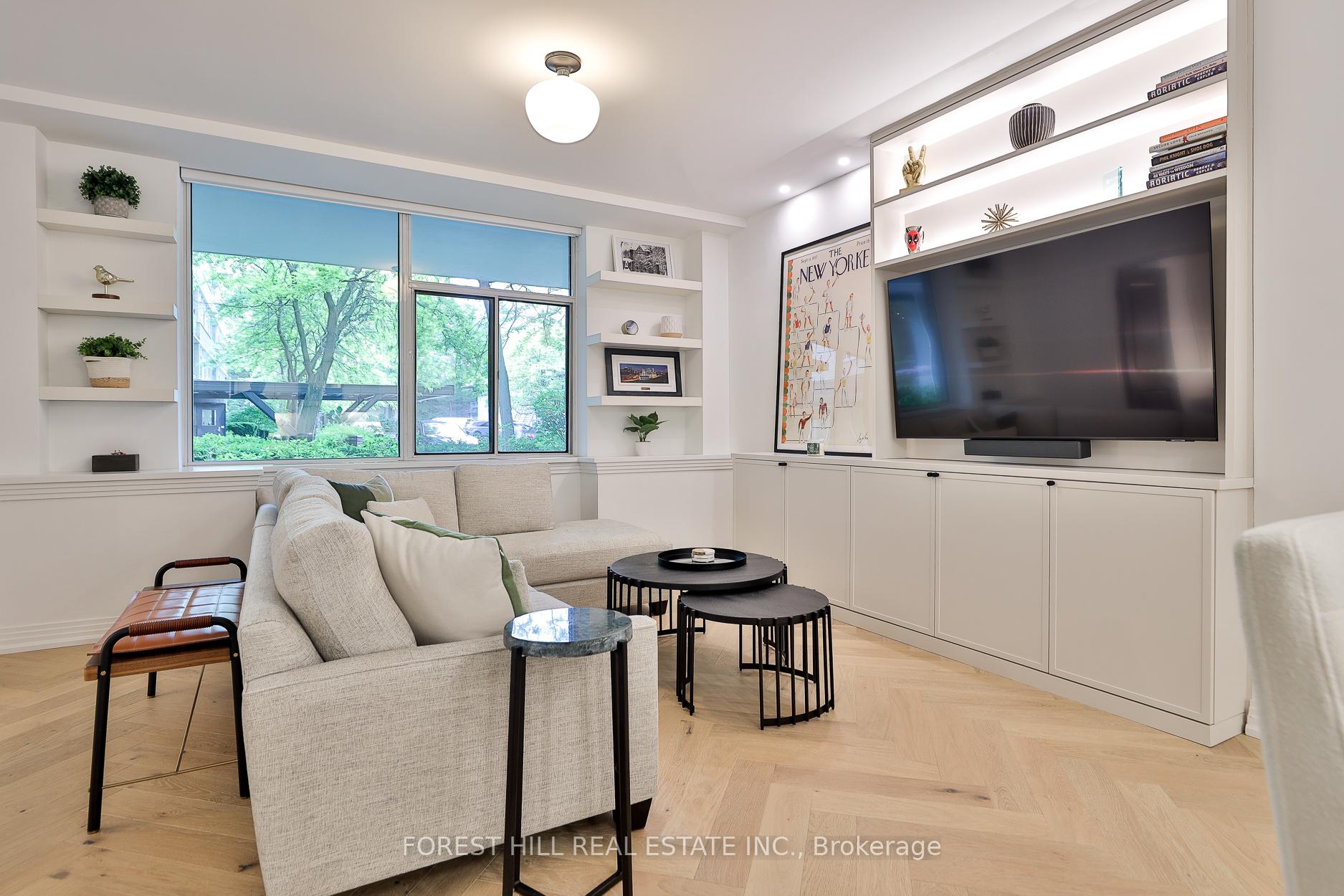 2 Bedrooms Condo at 1 Benvenuto, Toronto For sale
