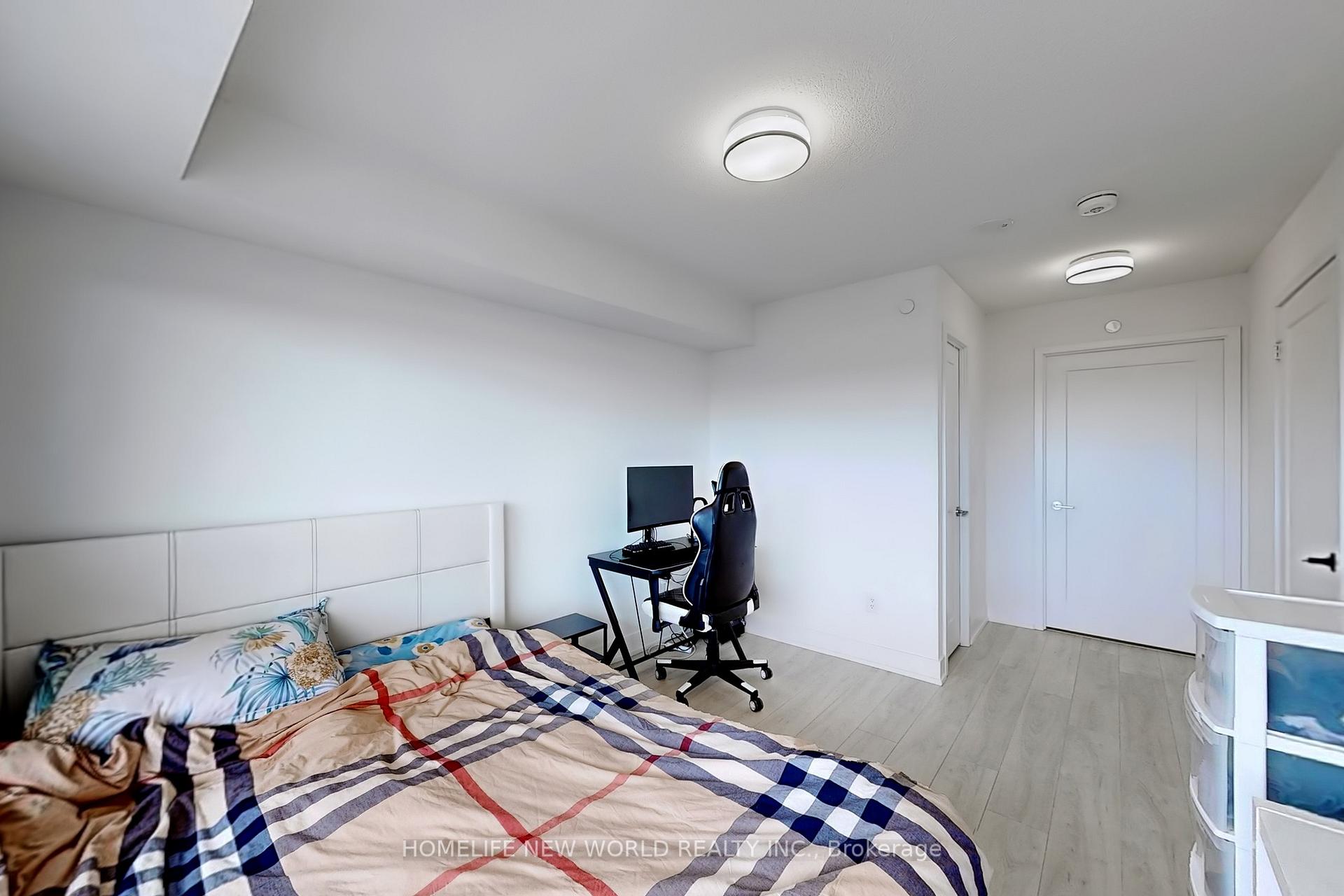 2 Bedrooms Condo at 10 Eva,  Toronto For sale