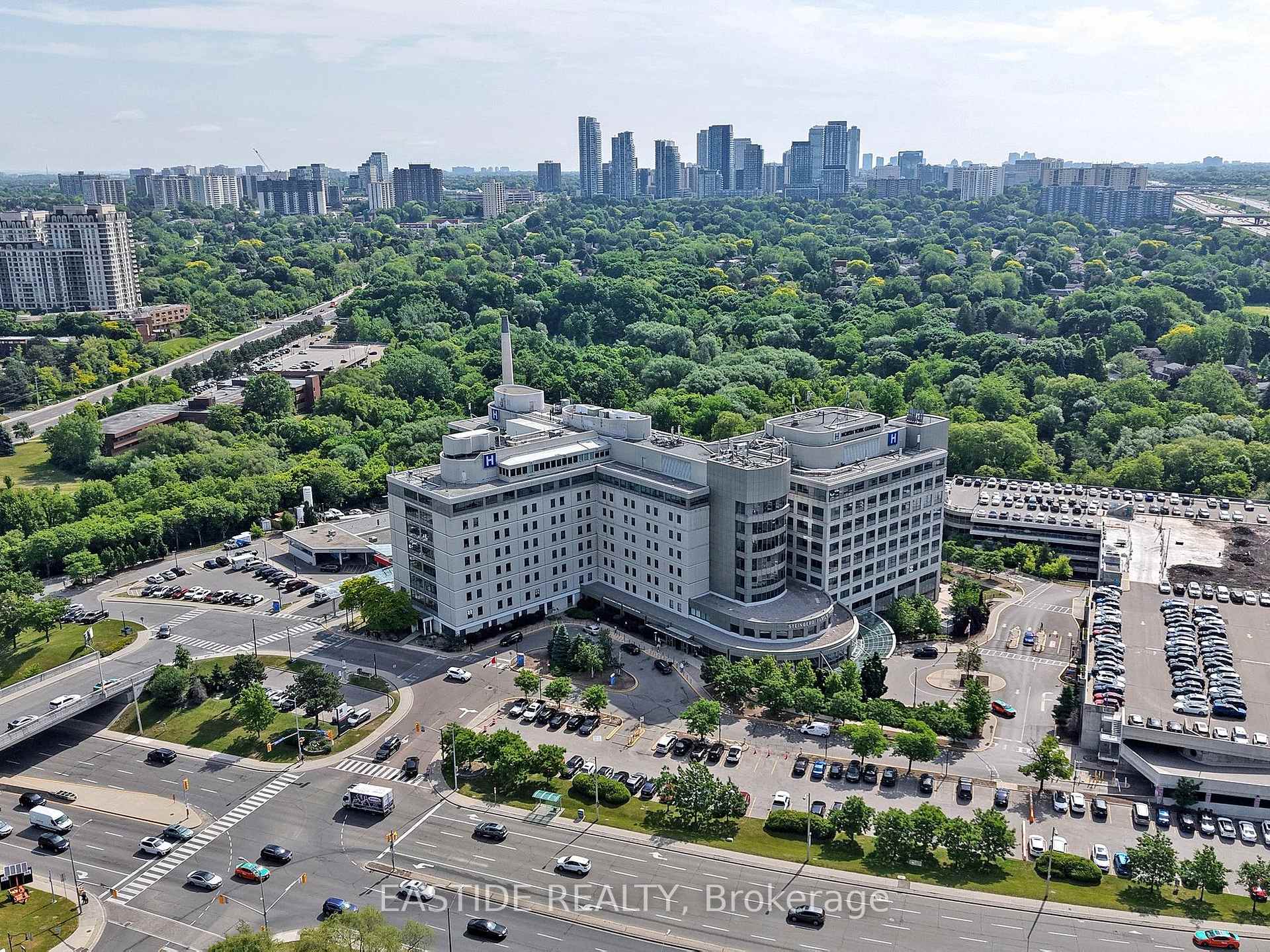 2 Bedrooms Condo at 121 Mcmahon, Toronto For sale
